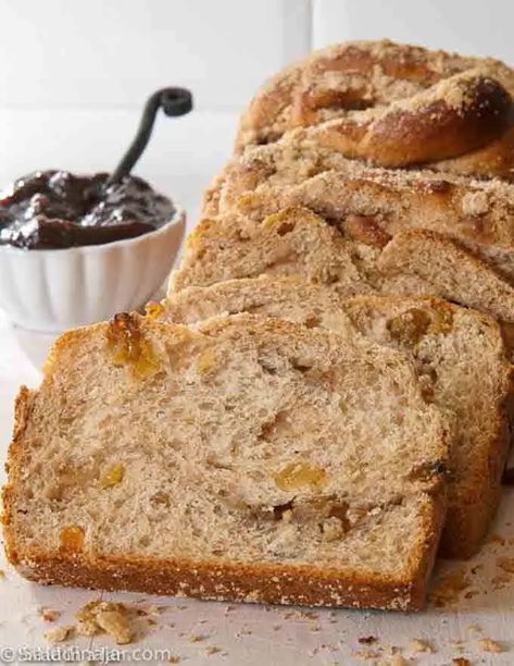 Breville Bread Machine Recipes, Apple Cinnamon Bread Machine Recipe, Cinnamon Bread Machine, Apple Preserves, Specialty Breads, Easy Bread Machine Recipes, Bread Machine Recipe, Apple Bread Recipe, Apple Cinnamon Bread