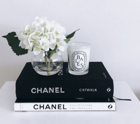 Coffee Table - Chanel Fashion Book Runway Chanel Catwalk, Chanel Runway, Catwalk Collection, Bedroom Decor Inspiration, Fashion Book, Chanel Collection, Coffee Table Book, Study Style, White Orchids