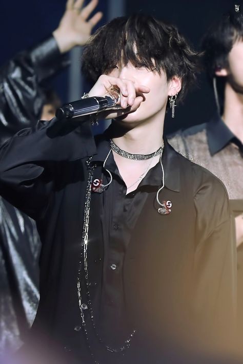 Min Yoongi ☆ Performance ☆ BTS at Music Program Performance ☆ Credits to the Owner #bts #yoongi #suga #MinYoongi #Performance Penanda Buku, Bts Chibi, Min Suga, Bts Yoongi, Daegu, Bts Twt, No Matter What, Bts Boys, Foto Bts