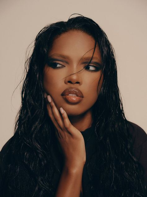 Ryan Destiny, 90s Makeup Look, Corps Idéal, 90s Makeup, Beauty Photoshoot, Photoshoot Themes, Beauty Shoot, Photoshoot Concept, Estilo Hip Hop