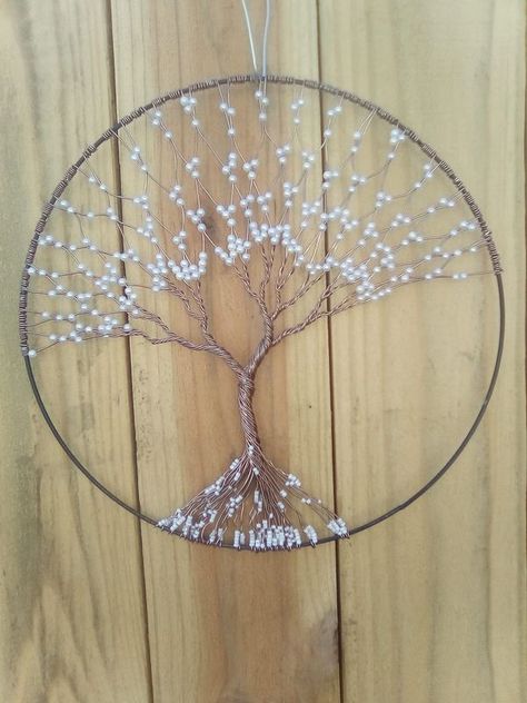 Diy Tree Of Life Wall Decor, Tree Of Life Crafts Diy, Dollar Tree Crafts Diy, Suncatchers Diy, Tree Of Life Crafts, Copper Wire Tree, Wire Tree Of Life, Crystal Suncatchers Diy, Wire Art Sculpture