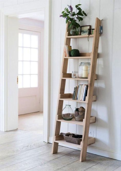 25 Simple DIY Ladder Shelf Plans To Organize Things Creatively Diy Ladder Bookshelf, Diy Ladder Shelf, Ladder Shelf Decor, Leaning Ladder Shelf, Ladder Shelf Diy, Leaning Shelf, Leaning Ladder, Bookcase Diy, Diy Regal