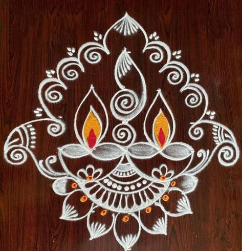 Vilaku Kolam Rangoli, Laxmi Poojan Rangoli, Tamil Kolam, Margali Kolam, Geethala Muggulu, Vilakku Kolam, Teenage Drawings, Deepam Rangoli, Deepam Kolam