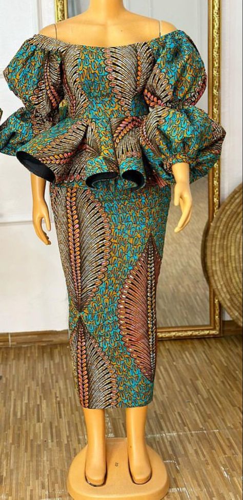 West African Clothing, African Dresses For Kids, African Inspired Clothing, African Fashion Ankara, African Fashion Women Clothing, African Traditional Dresses, African Fashion Women, African Clothing Styles, Elegant Dresses For Women