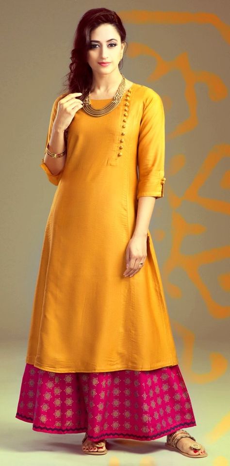 Yellow Kurti Design, Yellow Kurti, Salwar Designs, Kids Frocks Design, Bohemian Mode, Salwar Kamiz, Kurti Design, Kurta Designs Women, Mode Chic