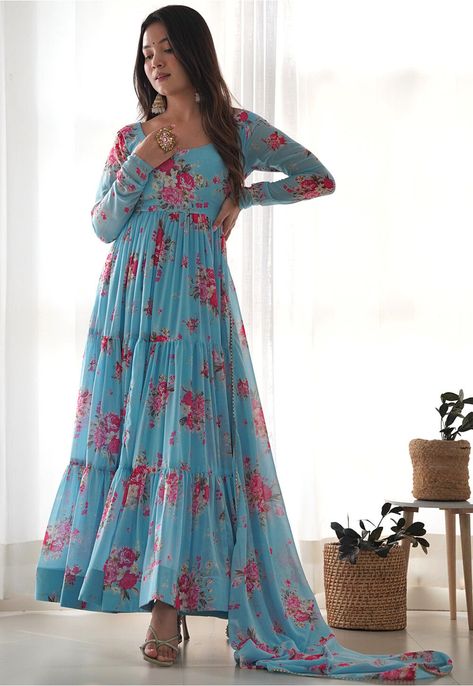 Floral Gowns Indian, Churidar Sleeves, Abaya Mode, Georgette Anarkali Suits, Georgette Anarkali, Shawl Style, Bollywood Lehenga, Designer Anarkali, Indian Wedding Wear