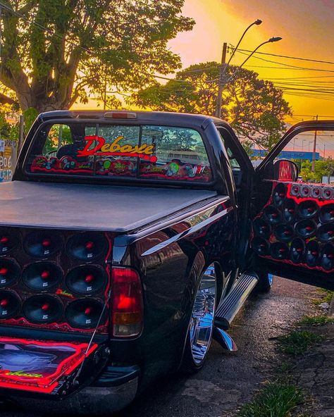 F250 Blackout 🎱 on Instagram: “Fim de tarde🔥” Alice In Wonderland Artwork, Wallpaper Car, Wonderland Artwork, Ford F 250, April 13, F 250, Free Fire, Neymar, Bart Simpson