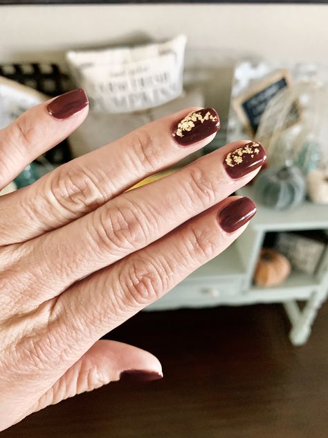 Gold Flake Fall Nails, Fall Nails With Gold Flakes, Fall Nail Inspiration, Red Gel Nails, Gold Leaf Art, Fall Nail, Gold Flakes, Nail Inspiration, Fall Nails