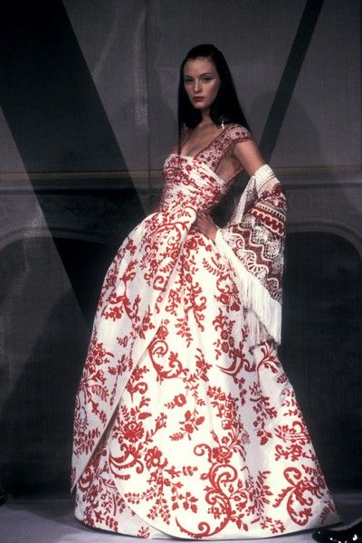 Valentino, Spring-Summer 1998, Couture | Europeana Valentino 90s, 1998 Couture, Vintage Haute Couture, Valentino Runway, Old Runway, Valentino Haute Couture, Vintage Valentino, Valentino Couture, Elegant Clothes