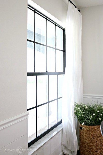 Need to update your windows, but don't have the budget? I have an idea that you are going to love! I can show you how I updated our dated windows for cheap! Black Window Panes, Black Window Trims, Window Grids, I Have An Idea, Window Panes, Black Window, Paint Black, Home Remodeling Diy, Interior Windows