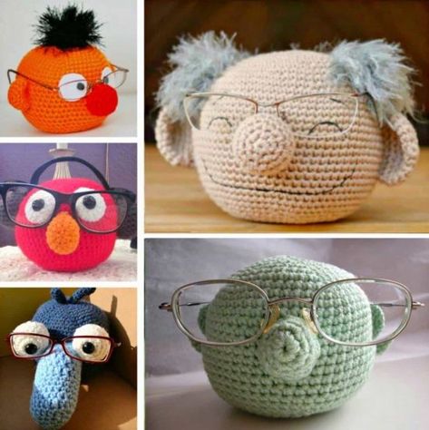 Crochet Mupped Glasses Holder Crochet Phone Cases, Crochet Mobile, Crochet Eyes, Crocheted Items, Glasses Holder, Yarn Projects, Crochet Home, Crochet Accessories, Crochet Gifts