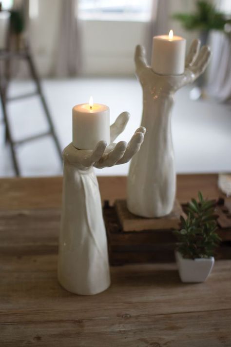 Hand Candle Holder, Candle Holder Ideas, Rustic Candle, Sculpture Art Clay, Rustic Candle Holders, Clay Diy Projects, Diy Candle Holders, Keramik Design, Rustic Candles