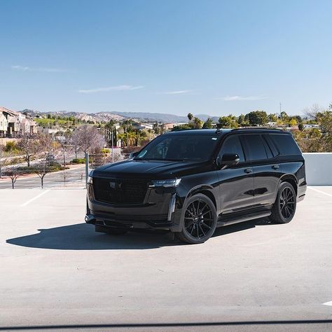 All Black Escalade, Amg Truck, Blacked Out Denali Suv, Escalade Car, Cadillac Escalade 2024, Cadallic Car Suv, Cadilac Escaled Black, Caddilac Escalade Black, Black Cadillac Escalade