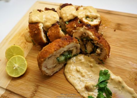 Chicken Ala Kiev, Pounded Chicken, Chicken Fillet, Chicken Kiev, Recipe For Dinner, Curry Sauce, Cheesy Chicken, Quick Dinner Recipes, Yummy Yummy