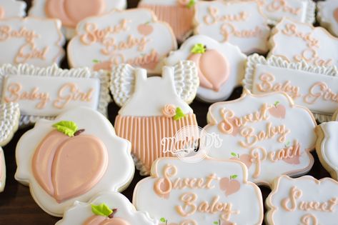 Georgia Peach Baby Shower, Sweet Little Peach Baby Shower Decor, Sweet Peach Baby Shower Theme, Sweet As A Peach Baby Shower Ideas, Peach Baby Shower Cookies, Peach Baby Shower Theme, Peach Baby Shower Ideas, Business Cookies, Diy Anniversaire