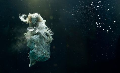 UNDERWATER PHOTOGRAPHER ZENA HOLLOWAY | Lemontrend Baba Jaga, Under The Water, Celtic Mythology, Fantasy Photography, Underwater Photos, Sea Witch, Water Photography, Foto Art, Charles Bukowski