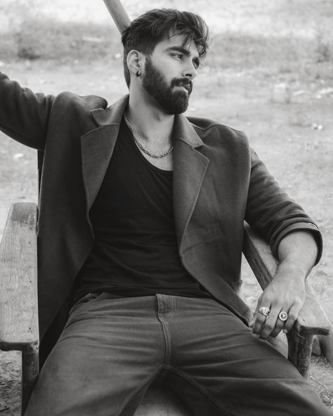 I’m sure I just don’t make your eyes wet. 📸: @pauldavidmartinofficial #PiyushManwani #PaulDavidMartin #Photography #Men #MensFashion #explore Men Aesthetic Photography, Hipster Haircuts For Men, Hipster Haircut, Photography Men, Men Aesthetic, Alcohol Aesthetic, Best Poses For Men, Photo Pose For Man, Photography Poses For Men