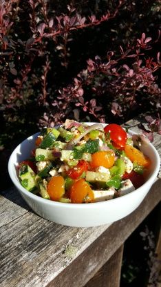 Turkish Shepherd's Salad Recipe  - Food.com Heirloom Tomatoes Varieties, Red Onion Relish, Onion Relish, Spanish Onion, Colorful Salads, Pita Bread, Heirloom Tomatoes, Romaine Lettuce, Fresh Tomatoes