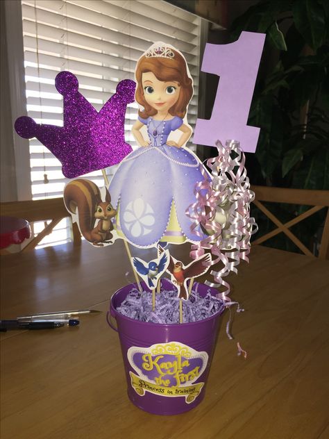 Sofia The First Centerpiece Ideas, Princess Sofia Birthday, Princess Sofia Party, Simple Centerpiece, Sofia The First Party, Sofia The First Birthday Party, Princesa Sophia, Sofia Party, Princess Birthday Party Decorations