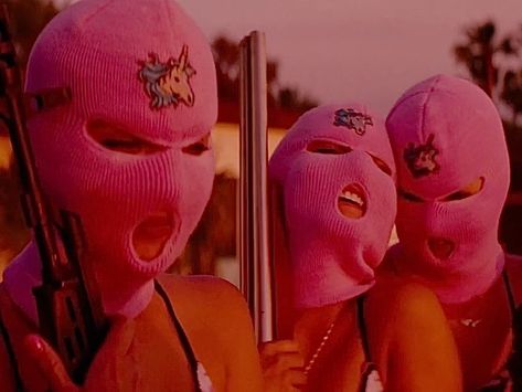 𝙣𝙖𝙩 🖤☻︎ on Instagram: “spring breakers. - #springbreakers #filmedit” Spring Break Movie, Halloween Costumes Aesthetic, Harmony Korine, Spring Breakers, Septième Art, Money On My Mind, Mask Girl, White Trash, Bad Things Lyrics