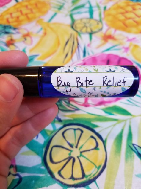 Misquote Itch Relief Diy, Misquote Itch Relief Essential Oil, Essential Oil Bug Bite Relief, Misquote Itch Relief, Essential Oils Bug Bites, Bug Bite Itch Relief, Insect Repellent Essential Oils, Bug Bite Relief, Essential Oil Spray Recipes