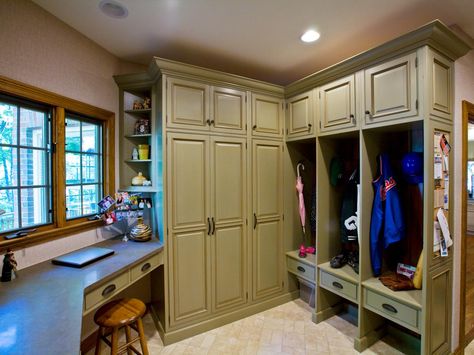 renovation create mudroom from garage | green country mudroom with workspace this country style mudroom ... Rustic Walk In Closet, Mudroom Closets, Locker Mudroom, Neutral Mudroom, Mudroom Corner, Farmhouse Mudroom, Closets Design, Laundry Room/mud Room, Mudroom Storage Bench