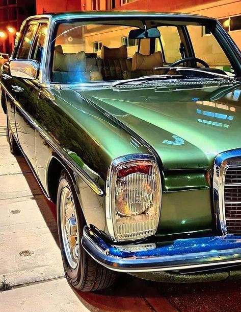 Classic Mercedes Benz, Mercedes W114, Mercedes 600, Mercedes Benz World, Merc Benz, Customized Cars, Old Mercedes, Mercedes 300sl, Fiat 850