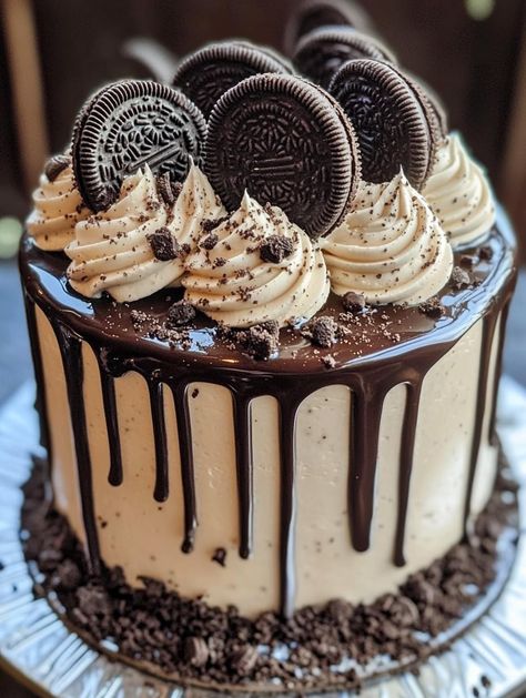 Chocolate Bar Cake, Chocolate Bar Cakes, Dessert Cups Recipes, Birthday Cake Decorating Ideas, Cake Decorating Ideas, Simple Birthday, Creative Birthday Cakes, Creative Birthday, Yummy Comfort Food