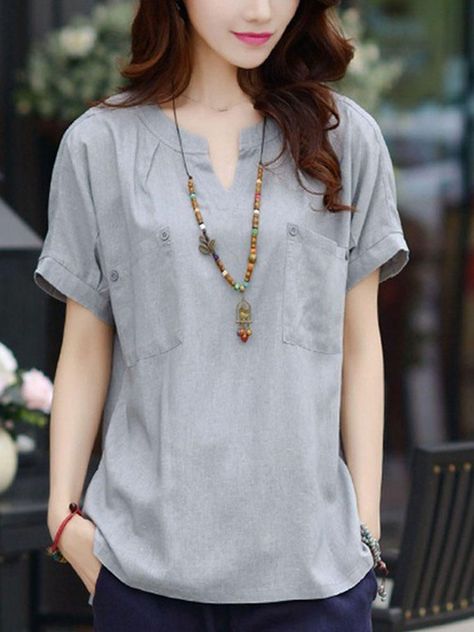 Shirt Design For Girls, Cotton Tops Designs, New Blouse Designs, Linen Casual, Fashionista Clothes, V Neck Blouse, Fashion 2020, Ladies Tops Fashion, Blouse Styles