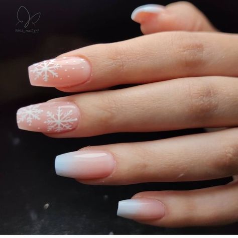 Xmas Nails Reindeer, Short Acrylic Nails Ideas Christmas, Short Acrylic Nails Coffin Christmas, White Winter Nails Acrylic Short, Nude Snowflake Nails Acrylic, Christmas Nails 2023 Coffin, Clean Winter Nails, Nail Inspo Xmas, Short Winter Nails Acrylic