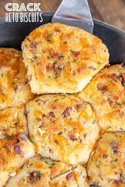 Baked Biscuits, Almond Flour Biscuits, Weekly Recipes, Cheese Mozzarella, Keto Biscuits, Graduation Candy, Dried Parsley, Keto Breads, Plain Chicken