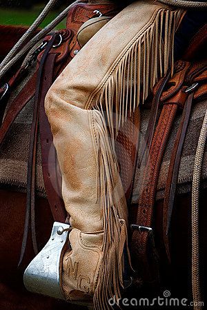 Love me some chaps! Cowgirl Chaps, Shotgun Chaps, Cowboy Chaps, Western Chaps, Mode Country, Riding Chaps, Ranch Wear, Cowboy Gear, Western Riding