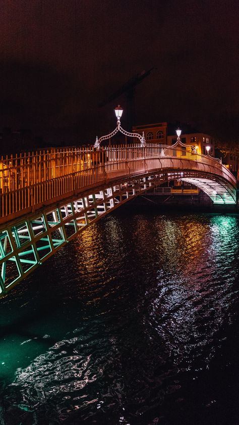 Ha'penny Bridge, Dublin At Night, Irish Fabric, Dublin Ireland Photography, Backpacking Ireland, Ireland Weather, Visit Dublin, Ireland Photography, British Car