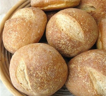 Brötchen (Crusty German Rolls) – German Culture Crusty Rolls, Hard Rolls, German Bread, Biscuit Rolls, King Arthur Flour, Bread Bun, Homemade Recipe, Breakfast Breads, Bread Machine