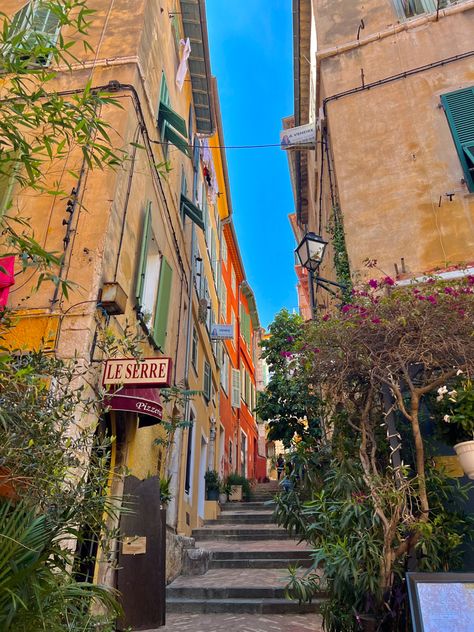 European Summer Landscape, South Of France Aesthetic Wallpaper, South If France Aesthetic, Euporean Aesthetic, Europe Town Aesthetic, France Town Aesthetic, Old French Town Aesthetic, Old European Town Aesthetic, French Streets Aesthetic