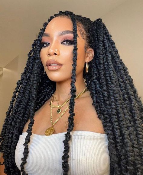 Tiana Passion Twist, Passion Twist Hair, Senegalese Twist Hairstyles, Synthetic Braiding Hair, Passion Twists, Crochet Hair Extensions, Face Shape Hairstyles, Box Braids Hairstyles For Black Women, Cute Box Braids Hairstyles