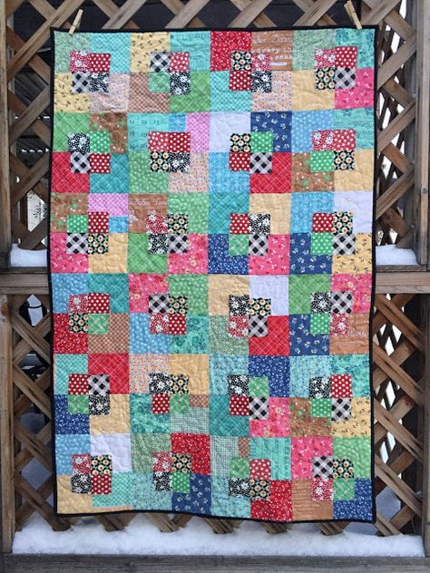 Val's Quilting Studio: Five and Dime Quilt Finish Scrap Quilt Patterns Free Simple, Charm Pack Quilt Patterns, Charm Square Quilt, Scrappy Quilt Patterns, Fat Quarter Quilt, Quilt Square Patterns, Charm Quilt, Childrens Quilts, Scrap Quilt Patterns