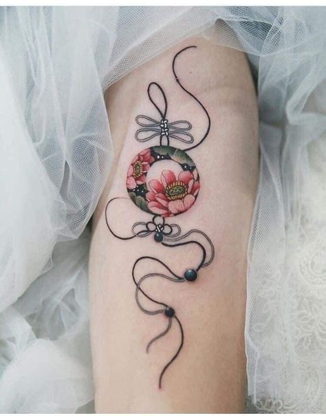 White Flower Tattoos, Black And White Flower Tattoo, Realistic Flower Tattoo, Vintage Flower Tattoo, Tiny Flower Tattoos, Charm Tattoo, Simple Flower Tattoo, Forearm Flower Tattoo, Lily Flower Tattoos