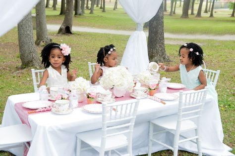 Children's Tea Party Inspiration - How to Plan a Child's Party with a Photographer - Black Southern Belle Princess Tea Party Ideas, Tea Party Outfit, Black Southern Belle, Tea Party Ideas, Sunshine Photography, 90s Fashion Outfits Hip Hop Party, Outfit Ideas For Church, Tea Party Setting, Princess Tea Party