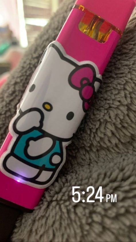 Glock17 Hello Kitty, High Jokes, Pretty Pens, Alcohol Aesthetic, Pink Hello Kitty, Pink Girly Things, Puff And Pass, Hello Kitty Items, Money And Happiness