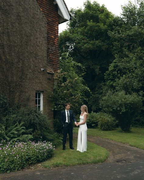 Wedding Photography Documentary Style, Documentary Style Wedding Photography, Scotland City, Scottish Elopement, Scotland Edinburgh, Edinburgh Wedding, Edinburgh City, Scotland Wedding, Bride And Groom Portraits