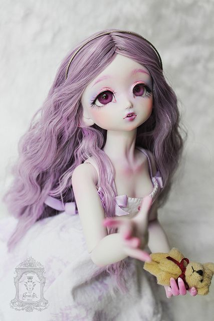 Beautiful Kyrielle by Enaibi #msd #resin #bjd #kyrielle #enaibi #purple #doll #handmade Bjd Photography, Big Eyes Artist, Purple Food, Custom Barbie, Unique Dolls, Pick And Mix, Jointed Dolls, All Things Purple, Doll Handmade