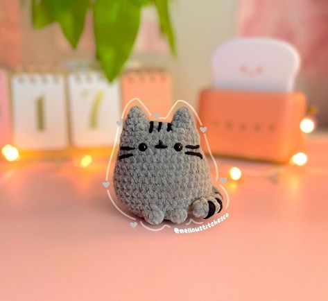 Crochet Pusheen Cat, Crochet Pusheen Cat Free Pattern, Pusheen Crochet Pattern Free, Pusheen Crochet Pattern, Crochet Kitten Pattern Free, Free Cat Crochet Patterns, Pusheen Crochet, Amigurumi Keychain Free Pattern, Crochet Cat Free Pattern