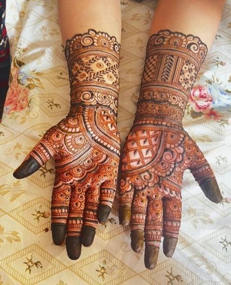 Bridal Arabic Mehendi Designs, Simple Traditional Mehendi, Bangali Mithai, Guest Mehandi Designs, Mehendi Designs Half Hand, Bangle Length Mehendi Designs, Semi Bridal Mehendi Design Front Hand, Traditional Mehndi Design, Front Full Hand Mehndi Designs Simple