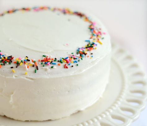 What Frostings and Icings Won't Melt in the Heat? —  Good Questions Meringue Icing, Funfetti Birthday, Funfetti Cake Mix, Cake Frosting Recipe, Funfetti Cake, Sprinkle Cake, Dessert Cake Recipes, Birthday Cake Recipe, Cake Tasting