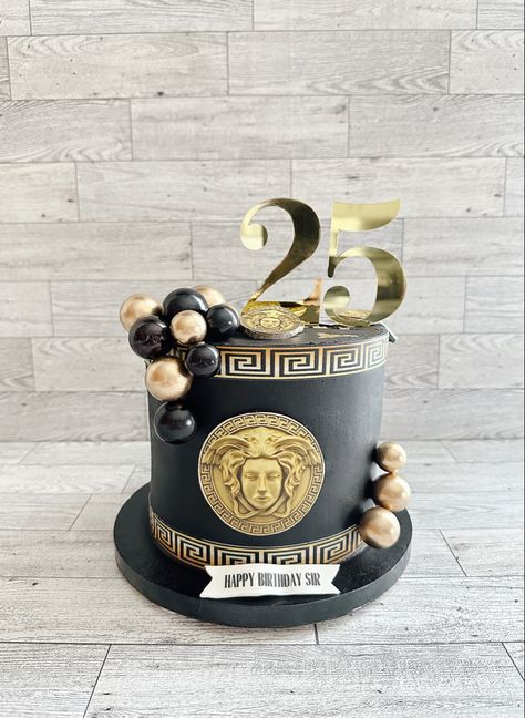 Versace Cake, Gucci Cake, Congratulations Cake, Melon Cake, Cake For Boyfriend, Wine Cake, Vintage Birthday Cakes, Vegan Cheese Recipes, Boyfriend Gift Basket