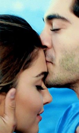 Forehead Kiss, Kiss Gif, Tumblr Posts, We Heart It, Kiss, Gif, Tumblr, Blue, White