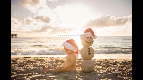 Xmas beach Beach Christmas Card Photo, Christmas Beach Photos, Beach Christmas Pictures, Baby Beach Pictures, Outdoor Christmas Photos, Christmas Pictures Kids, Beach Christmas Card, Christmas Baby Pictures, Christmas Family Photoshoot