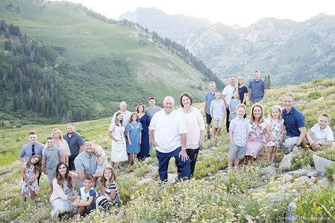 Reunion Photography, Family Reunion Photography, Family Reunion Pictures, Family Reunion Photos, Large Family Photos, Family Mini Sessions, Fly On The Wall, Spring Family, Prom Proposal