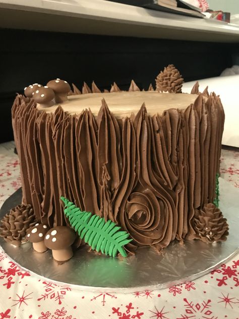 Forest Theme Cakes, Woodland Cake, Thanksgiving Cakes, Wood Cake, Forest Theme, Tree Stump, Cake Decorating Tips, Fancy Cakes, Cake Decorating Techniques